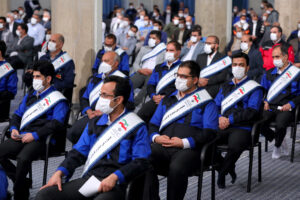 سنی از ما گذشته اما هنوز باید سخت کار کنم
