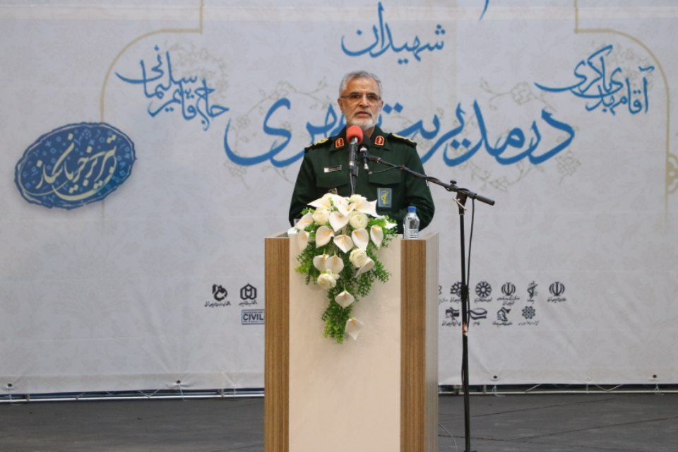 اولین رزمندگان فتح خرمشهر قهرمانان تبریز بودند / مسئول کسی نیست که میز بزرگتر داشته باشد