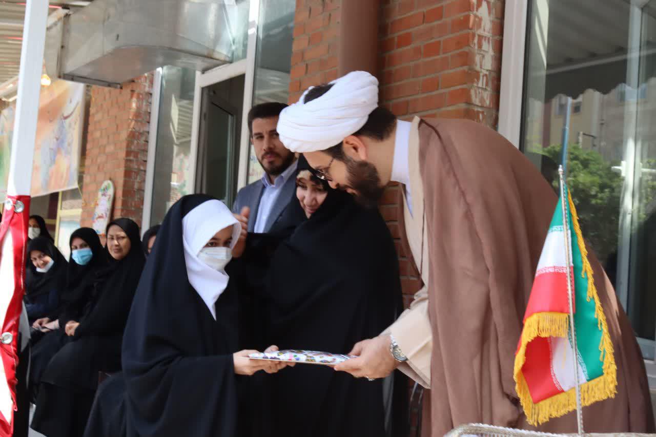 خانواده ها با فرهنگ سازی مناسب روحیه عمل به فرائض دینی به کودکان را بالا ببرند