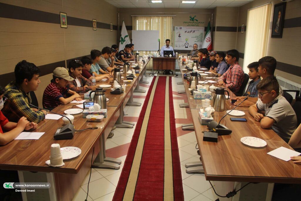 نشست تخصصی “کارآفرین شو” برای نوجوانان تبریز برگزار شد