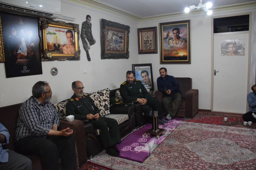 خانواده های شهدا میزبان محفل شعر بسیج