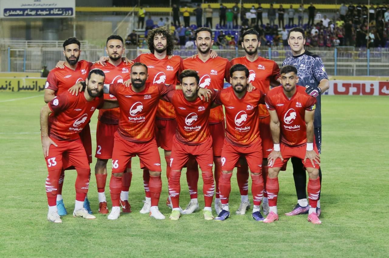 تراکتور برنده بازی با نساجی