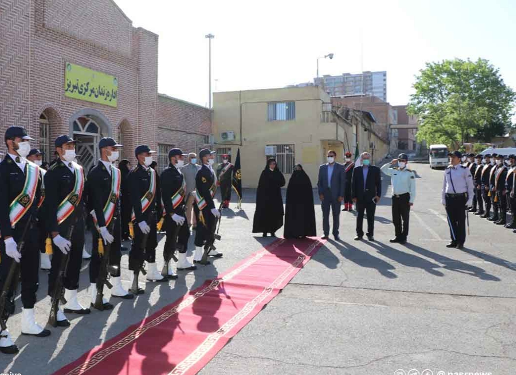 بازدید معاون رییس جمهور از بند نسوان زندان تبریز