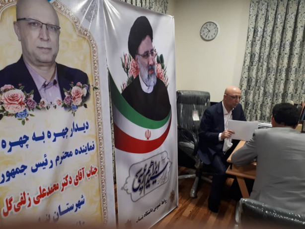 وزیر علوم به عنوان نماینده رئیس جمهور به بناب سفر کرد