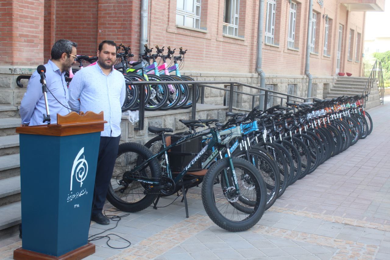 اهدای دوچرخه تسهیلاتی به کارکنان دانشگاه هنر تبریز