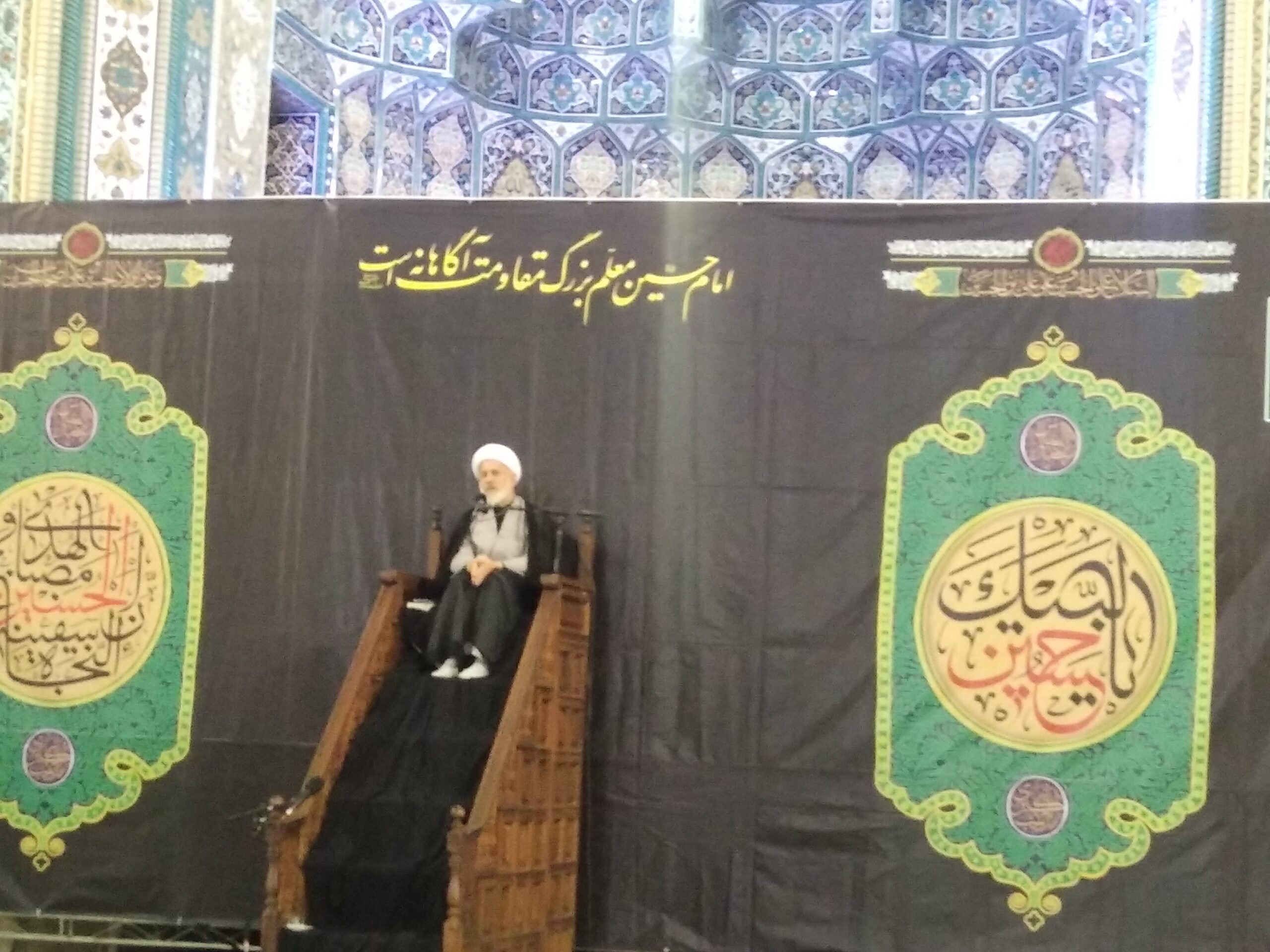 تلاش دشمن برای دین زدایی / عادی انگاری سگ گردانی