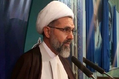 شعور حسینی مدافع حرم تربیت می کند / سکوت خواص عامل ایجاد عاشورا