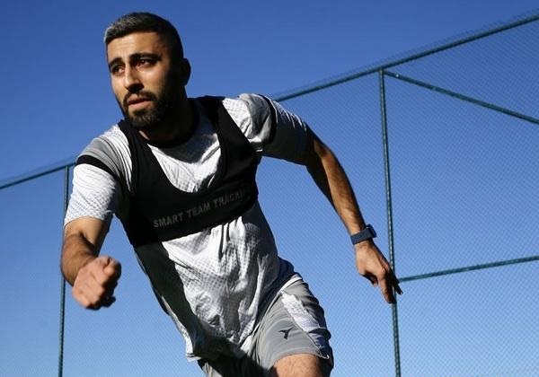 تراکتور شرط استقلال را پذیرفت؛ کاوه در یک قدمی تبریز