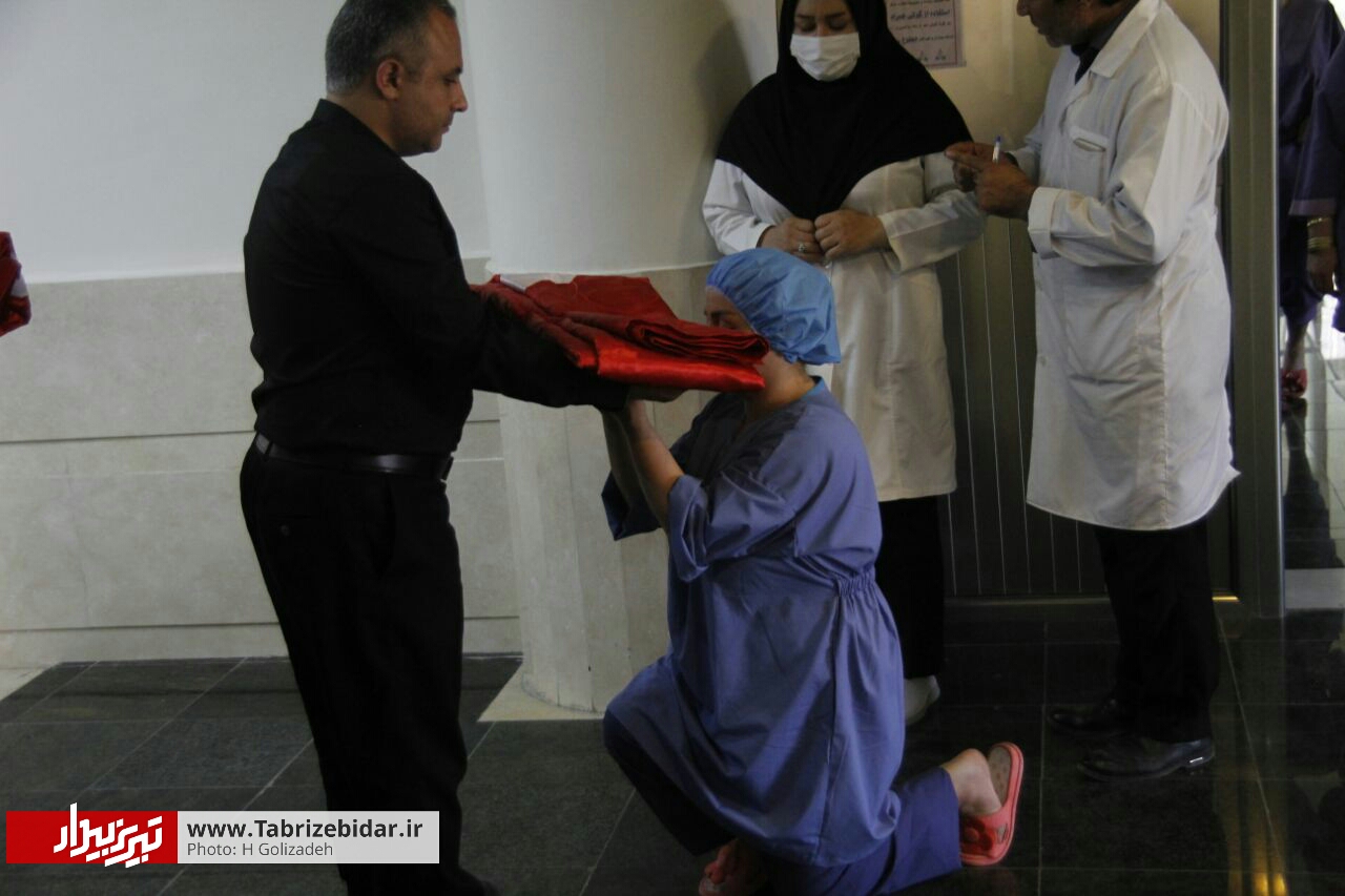 واکردن عقده دل با حسین / پرچم گنبد سیدالشهدا ضریح قلوب دلباختگان