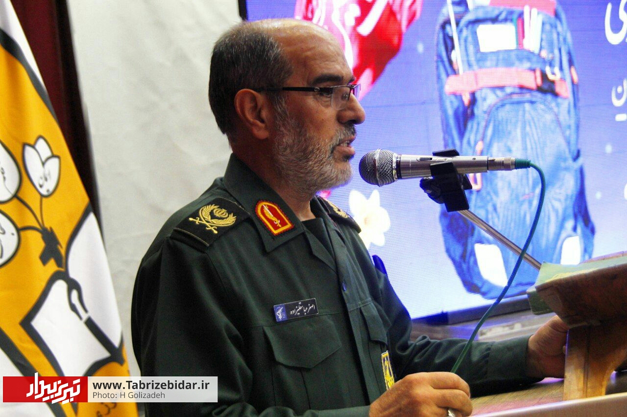 عرصه فضای مجازی همچون دفاع مقدس است / پیچیدگی جنگ امروز دشمن