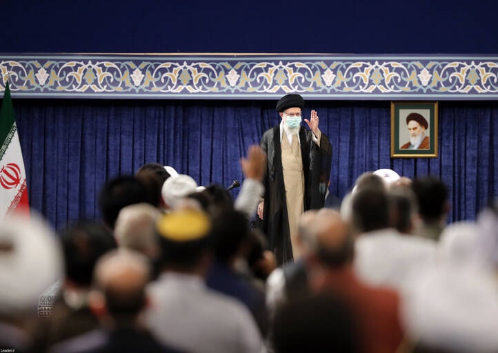 سیاست آمریکا ایجاد جنگ شیعه و سنی و همچنین شیعه با شیعه و سنی با سنی است