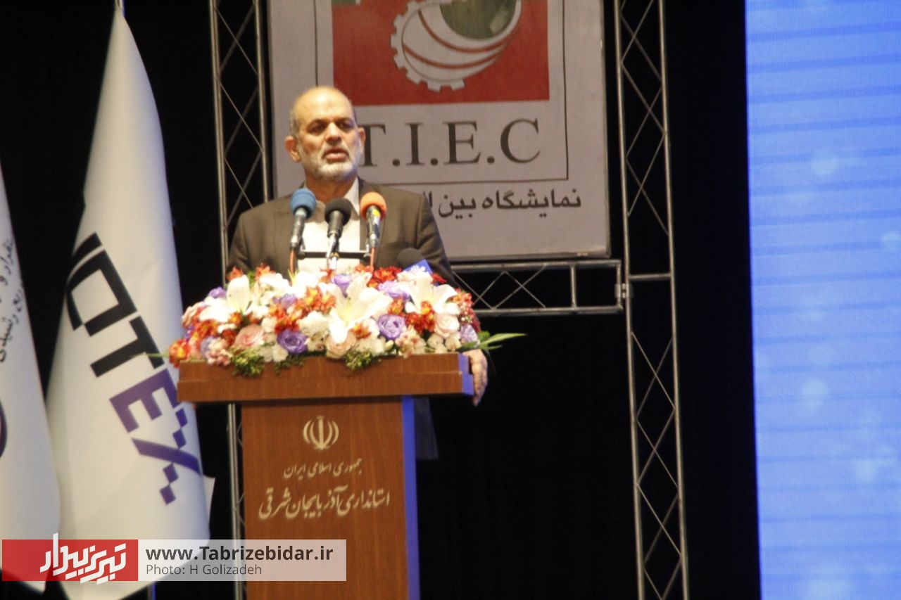 ضرورت بهره برداری از ظرفیت های صنعتی تبریز با فناوری دانش بنیان / پیشرفت علمی کشور برای دشمنان زجرآور است