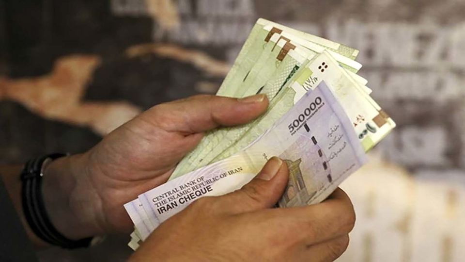 کدام شاغلان مشمول افزایش حقوق می‌شوند؟