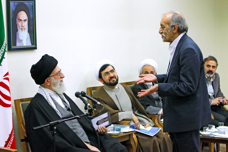 بلد نیستیم که چطور از شما عذرخواهی کنیم / نقش رهبر انقلاب در عرصه فرهنگ و هنر