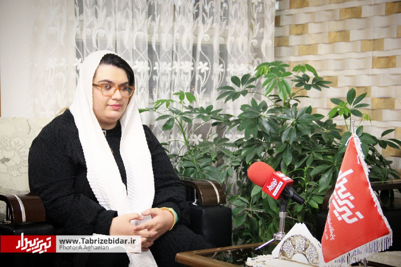 دختری از جنس فولاد / کتاب هایم را گرفتند و پول ندادند