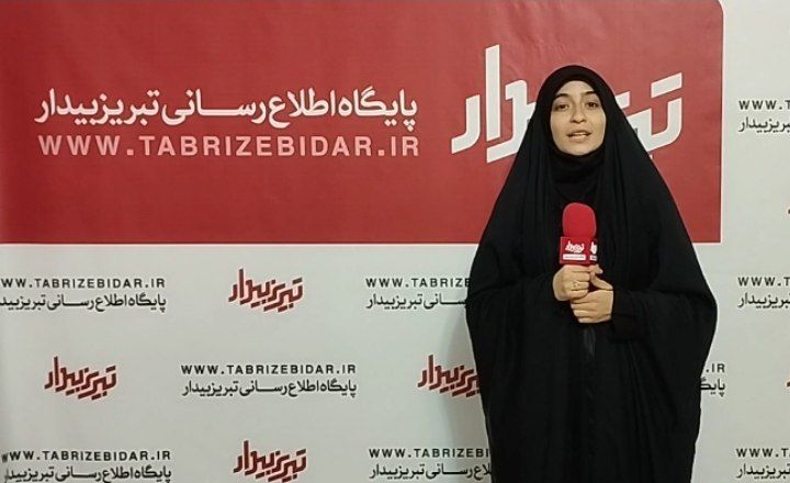 معرفی و گفتگو با برگزیدگان کتاب سال استان