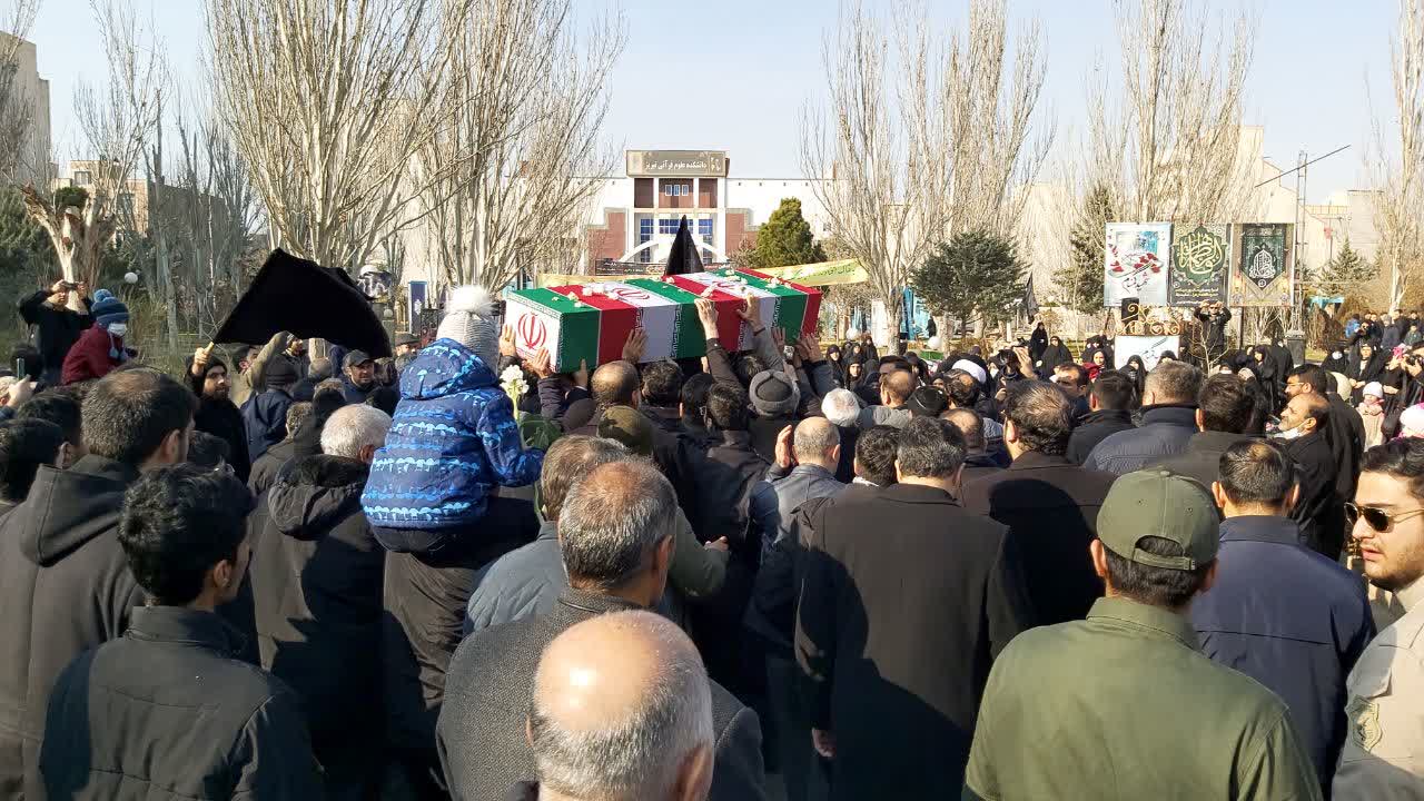 آسمان تبریز با حضور لاله های گمنام فاطمی عطرآگین شد