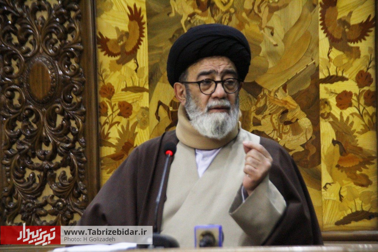 علامه ها، اعتصامی ها و شهریارها را در تبریز بپرورانیم