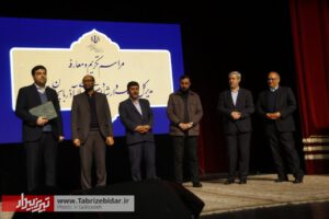 تکریم و معارفه مدیران کل سابق و جدید فرهنگ و ارشاد اسلامی استان