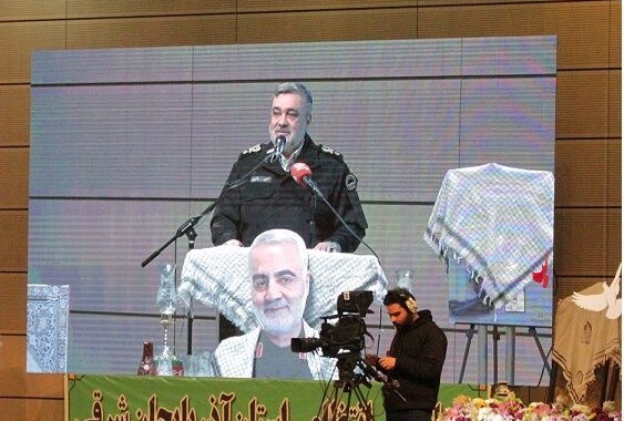 پلیس کنار مردم و مقتدر مقابل اشرار / سردار سلیمانی فرمانده شجاع و دیپلمات قوی بود