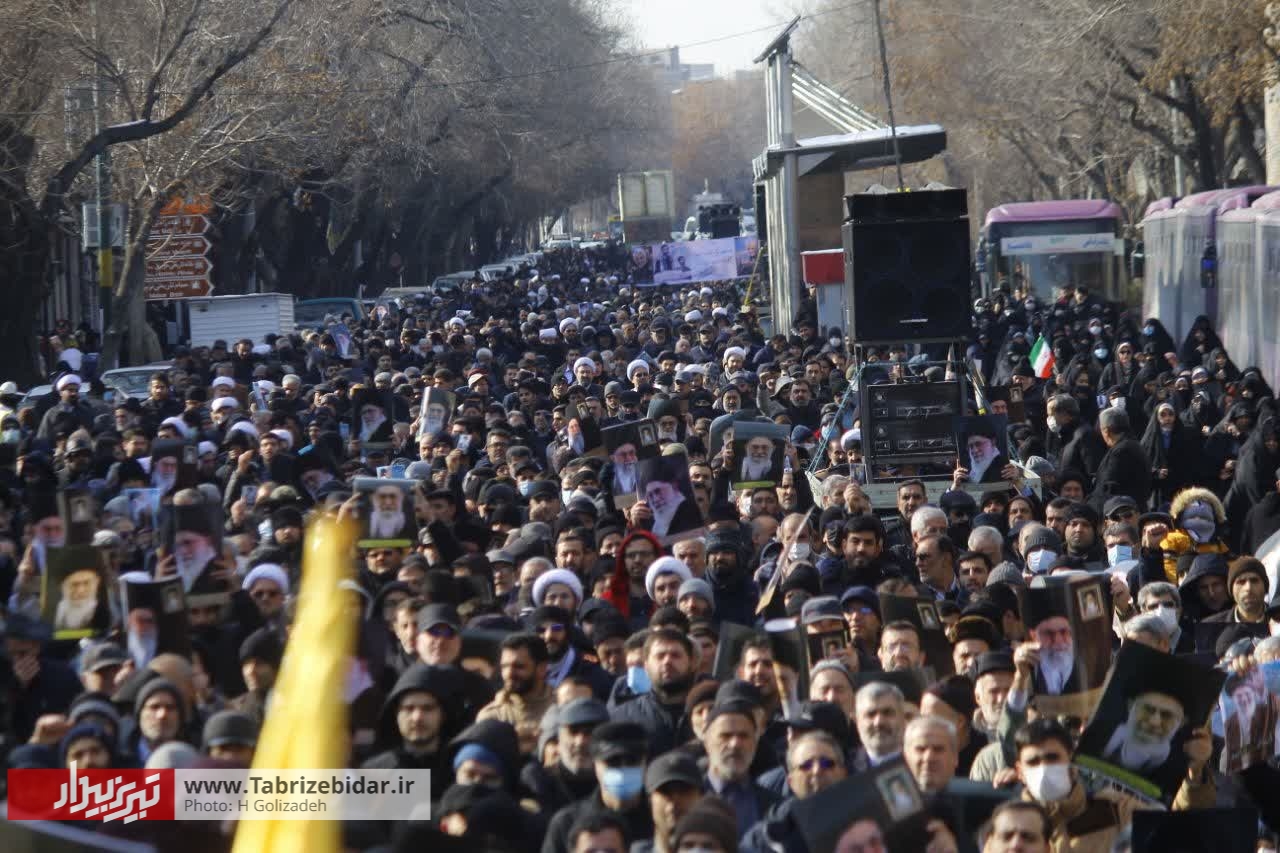 خشم انقلابی مردم تبریز علیه اهانت نشریه فرانسوی