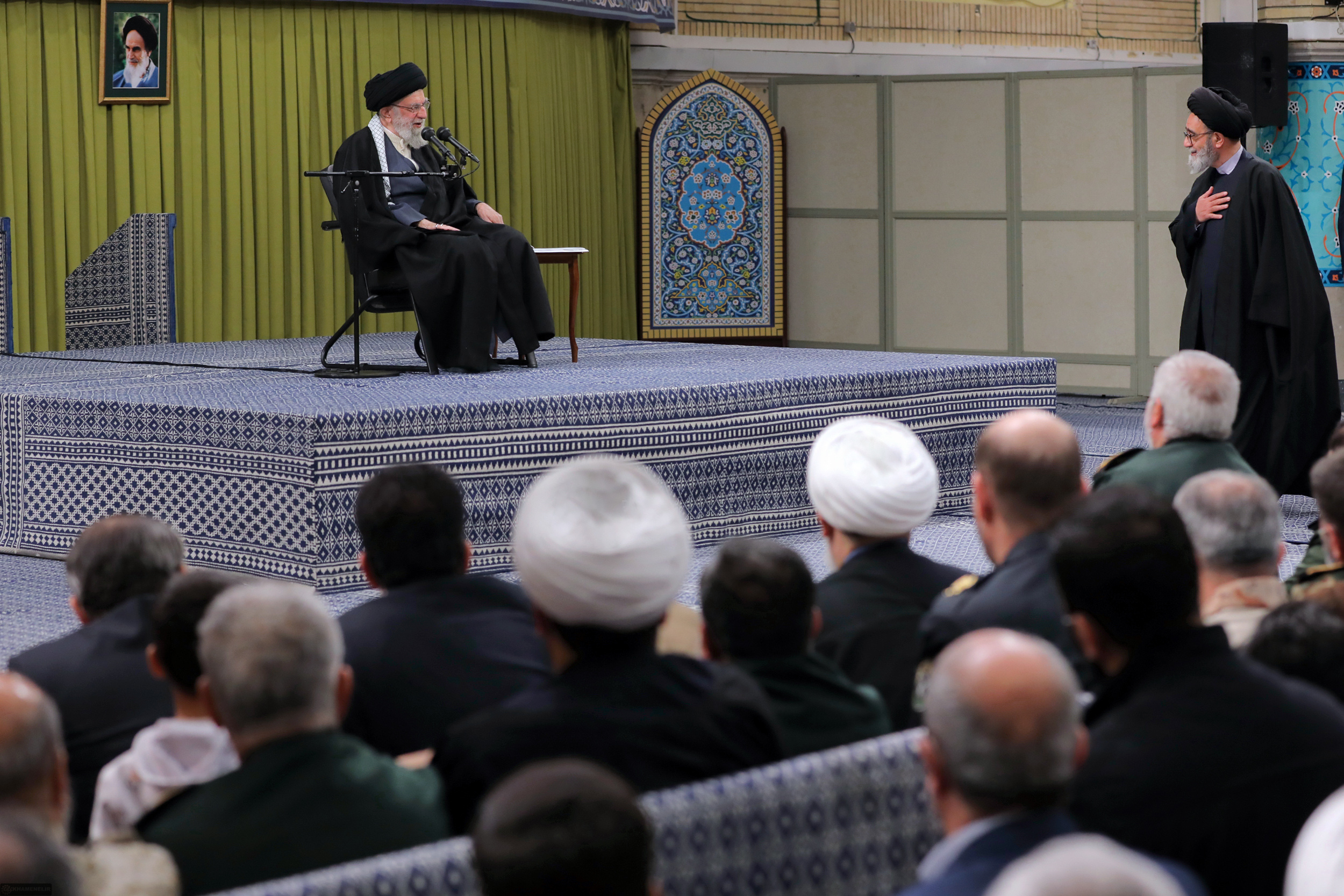 پرچم آزادی ایران دست تبریزی‌ها است