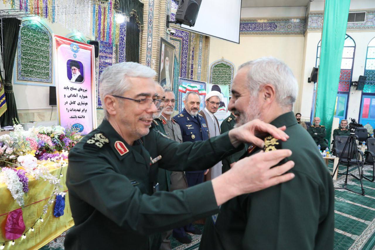 ارتقای درجه فرمانده قرارگاه منطقه‌ای عاشورا