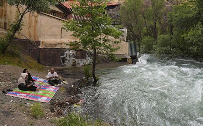 مردم در کنار رودخانه های آذربایجان شرقی اتراق نکنند