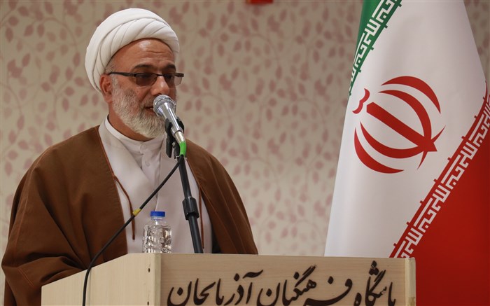 در انتخاب مدیران مدارس، سیاسی کاری نمی کنیم / هیچ اختلافی با استاندار ندارم