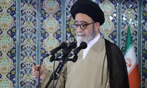 مشکلات معیشتی کارگران را رفع کنید / چند قطبی‌سازی جامعه ممنوع