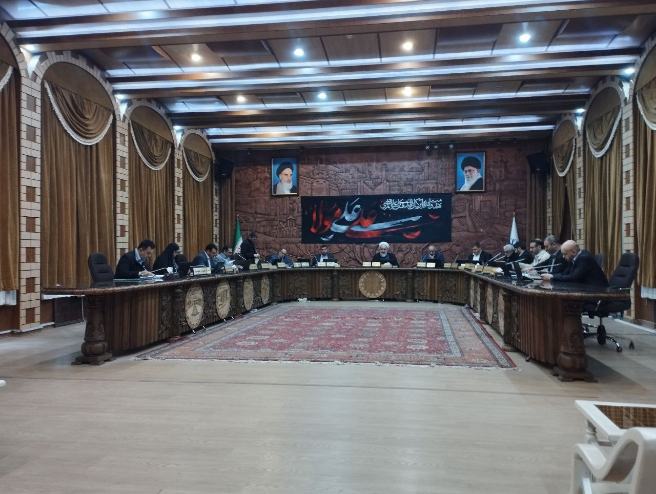 تبعیض بین مردم و دانه درشت ها در تخلفات ساختمانی / پاداش شورا به شهردار