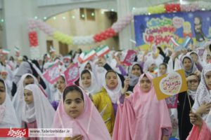 جشن ۱۰ هزار نفری دختران روزه‌اولی تبریزی