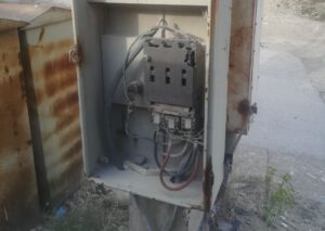 رهاسازی جعبه سه فاز / برق شوخی ندارد!