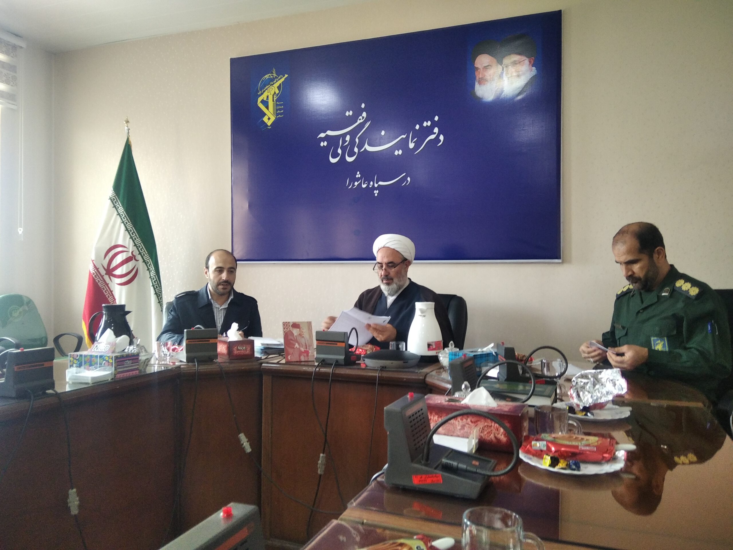 ضرورت مطالبه گری بدون محافظه کاری و بدور از عقده گشایی