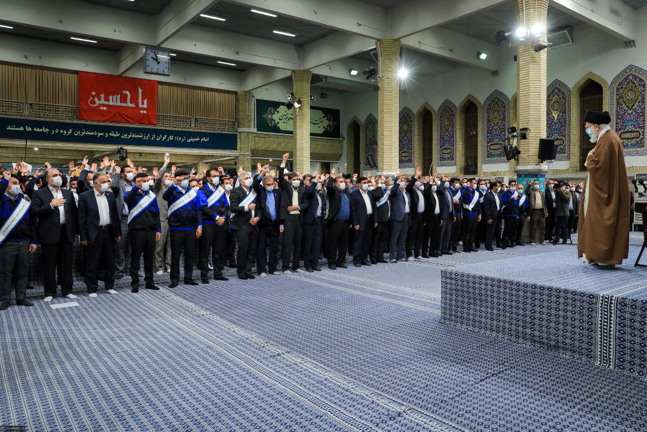 روایت کارگر صف اولی تبریزی از روز ماندگار / وقتی یک کارگر وسط حرف های آقا آمد