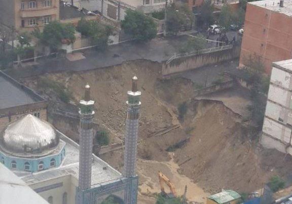 حفاری غیر اصولی و خسارت به شبکه آبرسانی تبریز