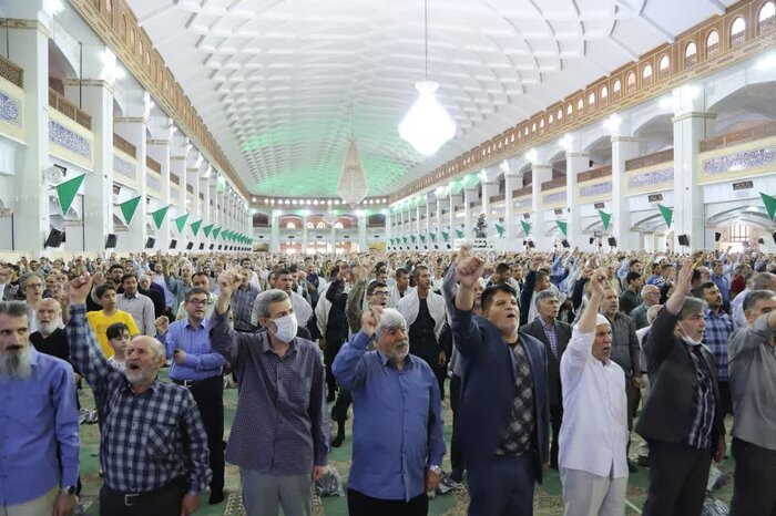 انزجار نمازگزاران جمعه تبریز از هتک حرمت به قرآن