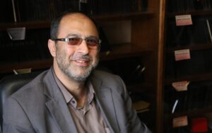 شیرینی دیدار خصوصی با امام مهربان / تحفه یادگاری از جماران برای تبریز / 14 خرداد یتیم شدیم