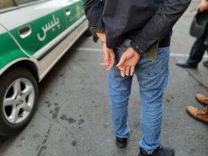 دستگیری سارق داخل خودرو در تبریز