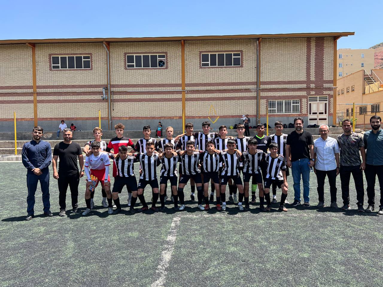 استعداد فوتبالی، حاشیه نشینی نمی شناسد