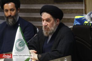 هیچ کس ادعا ندارد دولت گل و بلبل است / ارتباط بین نسلی جوانان دیروز و امروز حفظ شود