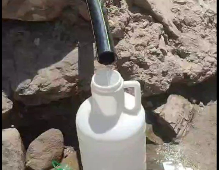 تامین مکفی آب روستای اسکندر / چشمه محل فیلمبرداری، در اختیار شورا و دهیار است