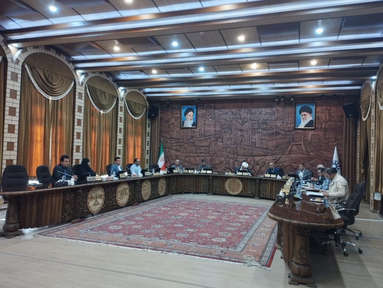 چراغ سبز به افزایش کرایه سرویس مدارس / جدل اسوتچی و هوشیار