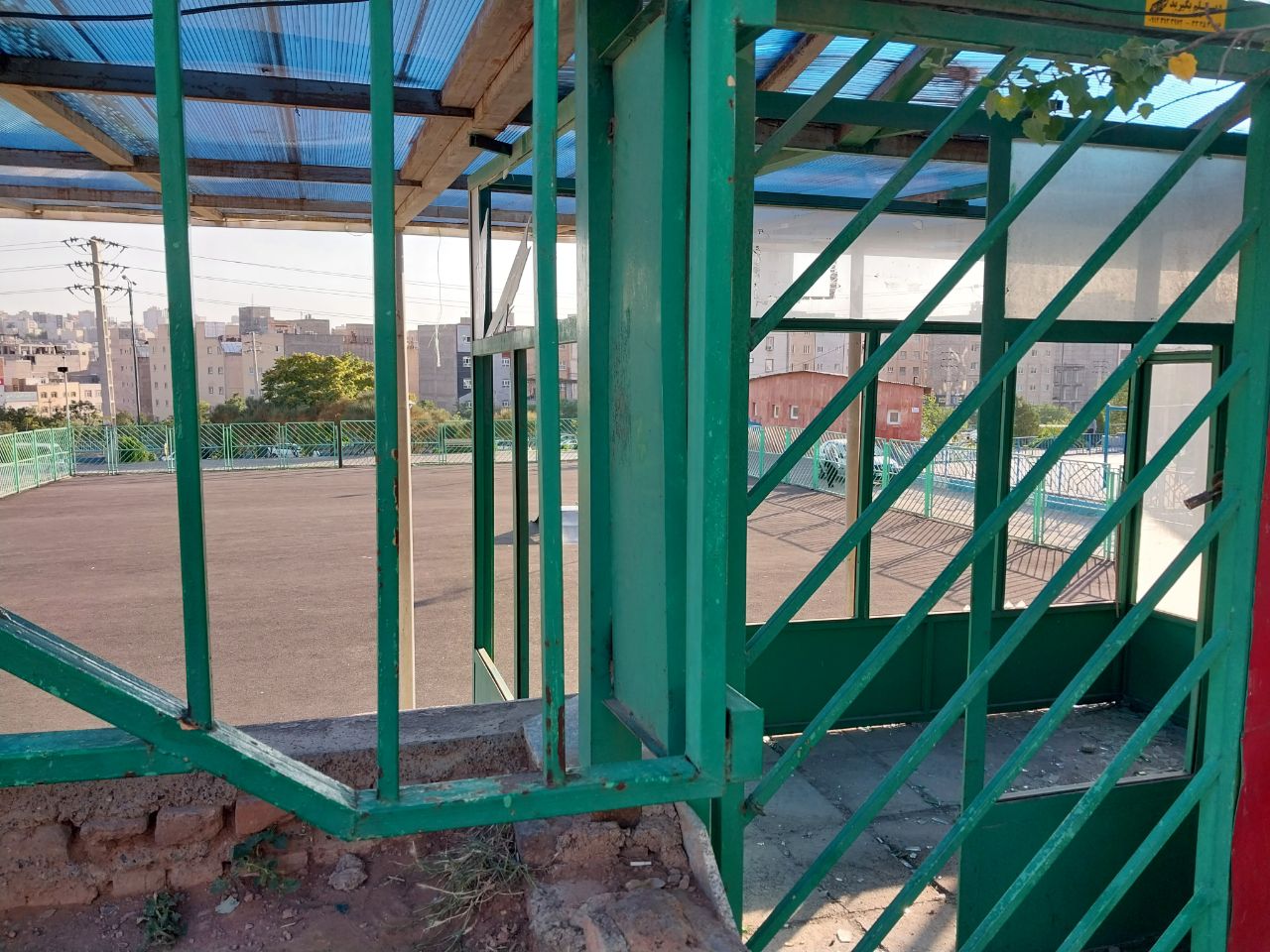 شعار احیای ورزش و تعطیلی زمین ورزشی! / پیست اسکیت، ایستگاه مترو می شود؟