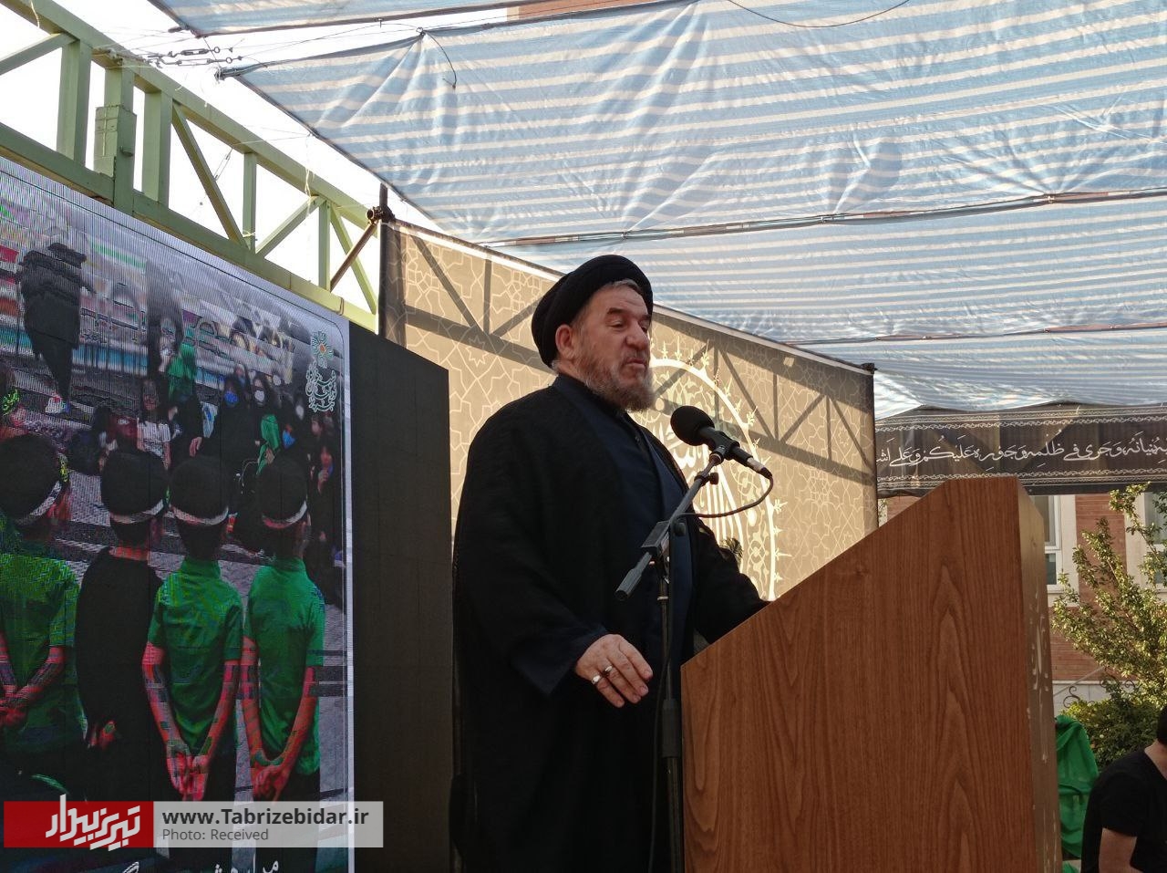 نور الهی با قرآن سوزی خاموش نمی شود / مکتب عاشورا حیات بخش انسانیت است