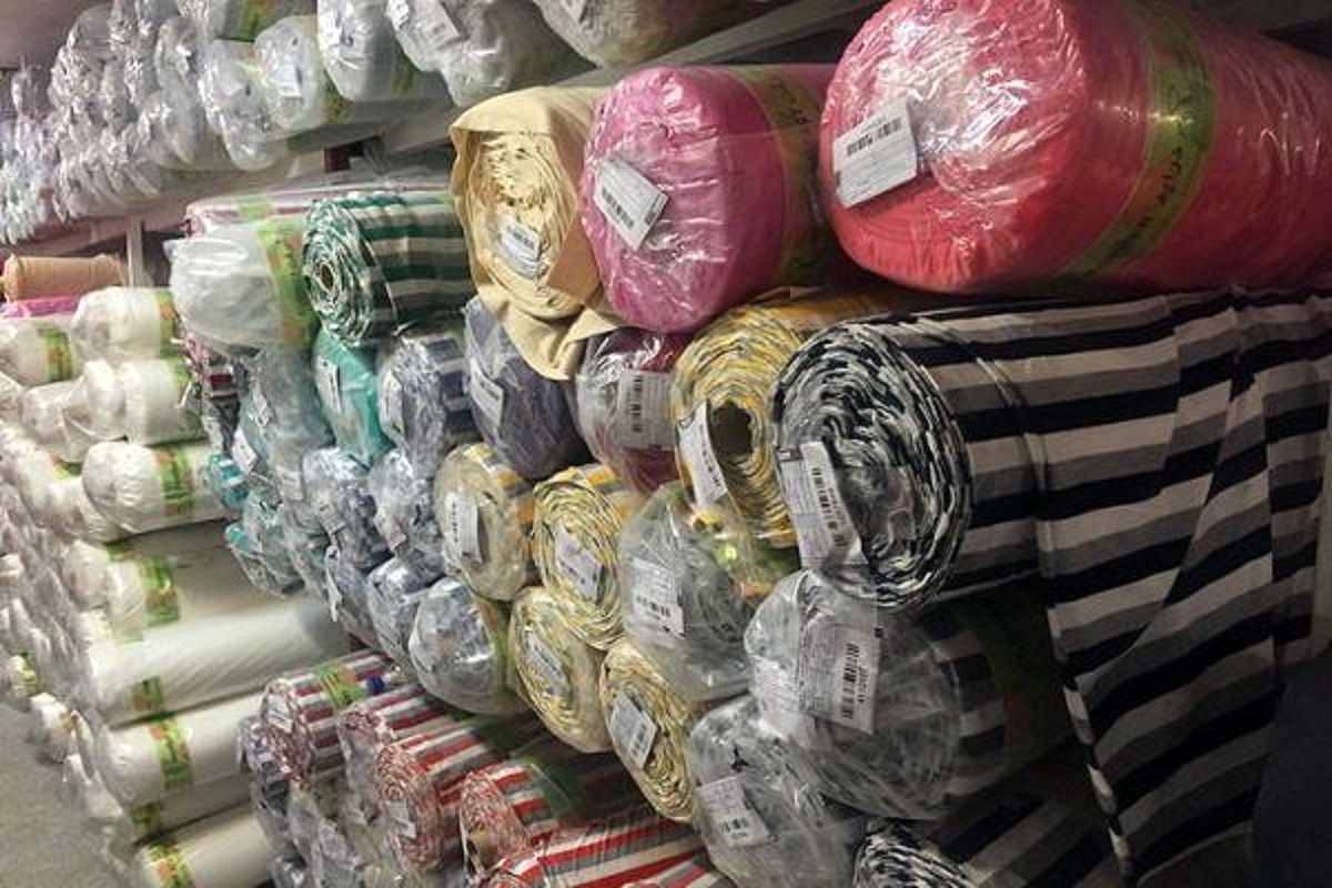 کشف محموله پارچه قاچاق در جلفا