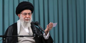 آمریکا به دنبال بحران سازی در ایران است/ در مقابله با دشمن به شدت جدی هستیم/ همه‌ی کارها برای تامین حق آب زابل انجام شود