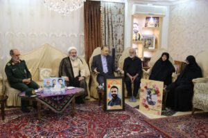 دیدار استاندار و فرمانده سپاه استان با خانواده شهید اوجاقی