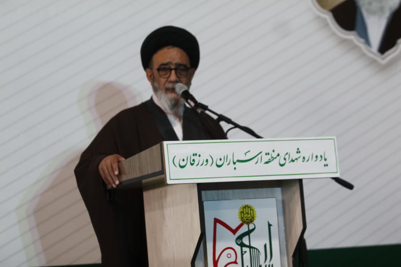 وحدت مردم و مسئولین رمز پیروزی مقابل دشمن