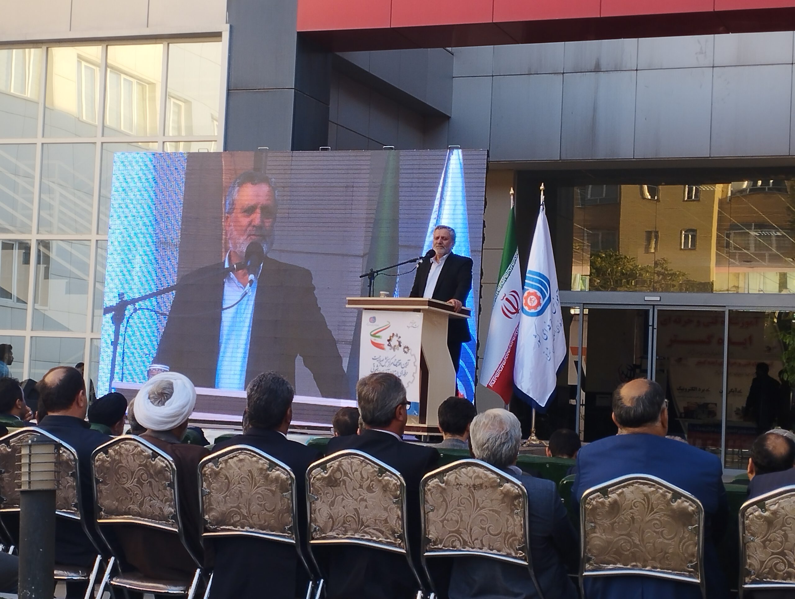 ادغام مهارت و دانش در مرکز سنجش و صلاحیت حرفه‌ای تبریز